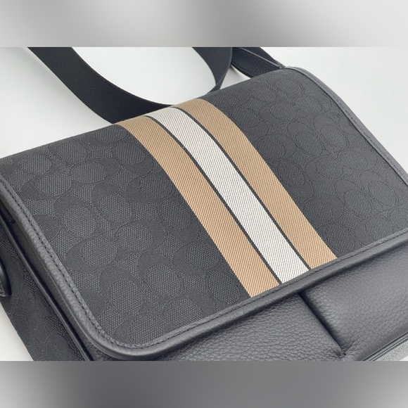 Coach Unisex Messenger Bag In Signature Jacquard With Stripe - Picture 8 of 15